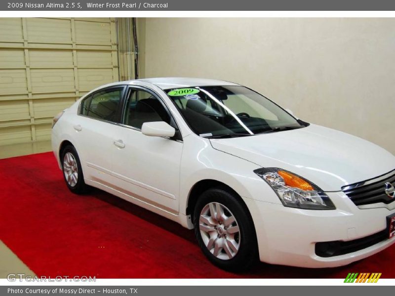 Winter Frost Pearl / Charcoal 2009 Nissan Altima 2.5 S