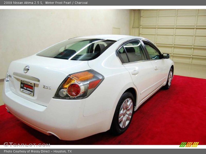Winter Frost Pearl / Charcoal 2009 Nissan Altima 2.5 S