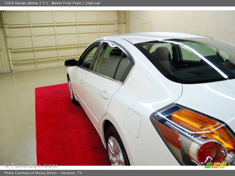 Winter Frost Pearl / Charcoal 2009 Nissan Altima 2.5 S