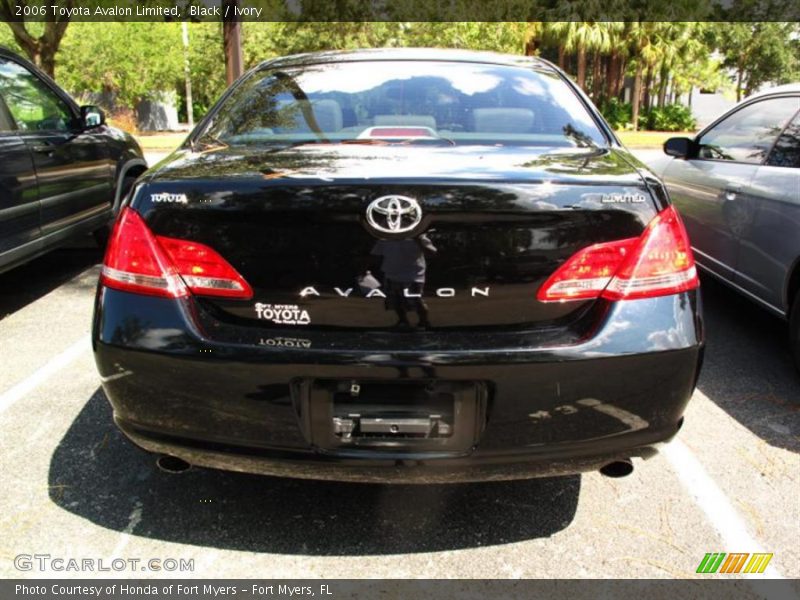 Black / Ivory 2006 Toyota Avalon Limited