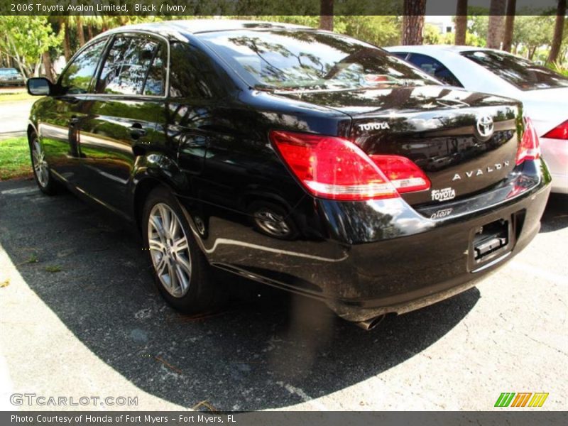 Black / Ivory 2006 Toyota Avalon Limited