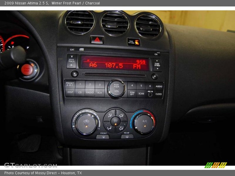 Winter Frost Pearl / Charcoal 2009 Nissan Altima 2.5 S