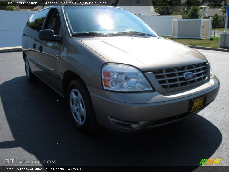 Arizona Beige Metallic / Pebble Beige 2005 Ford Freestar SE