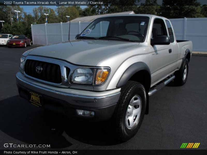 Lunar Mist Metallic / Charcoal 2002 Toyota Tacoma Xtracab 4x4