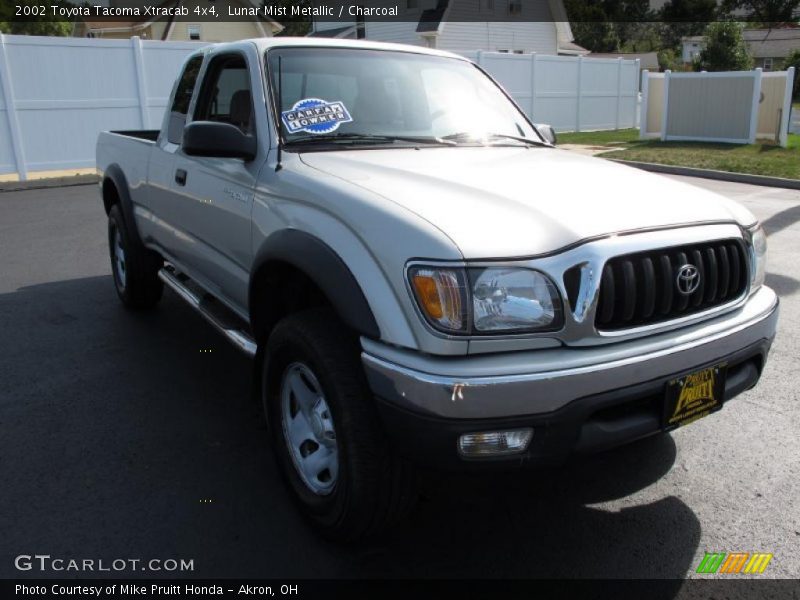 Lunar Mist Metallic / Charcoal 2002 Toyota Tacoma Xtracab 4x4
