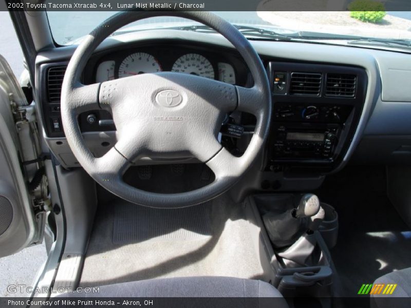 Lunar Mist Metallic / Charcoal 2002 Toyota Tacoma Xtracab 4x4