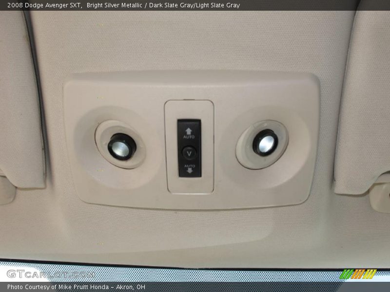 Bright Silver Metallic / Dark Slate Gray/Light Slate Gray 2008 Dodge Avenger SXT
