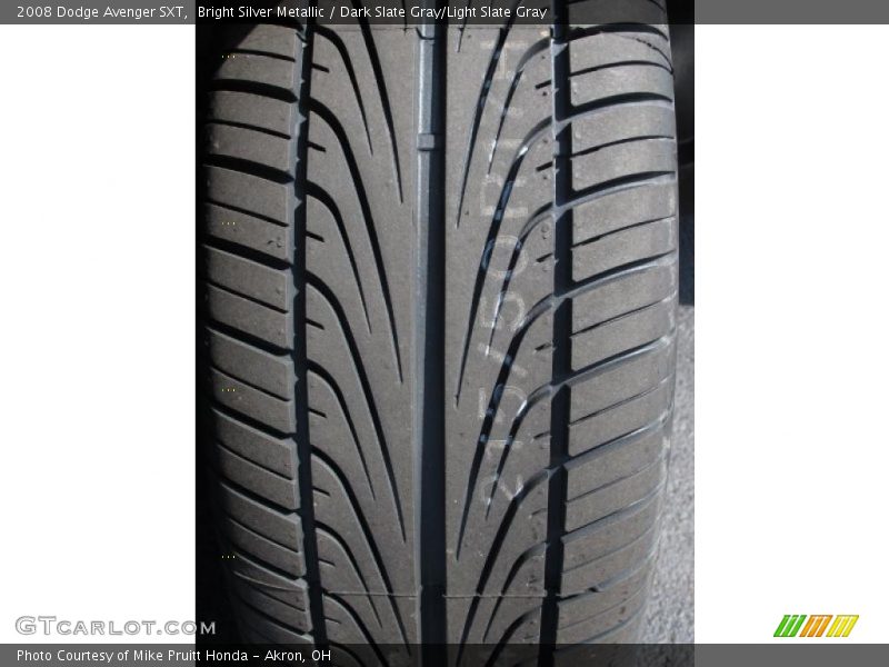 Bright Silver Metallic / Dark Slate Gray/Light Slate Gray 2008 Dodge Avenger SXT
