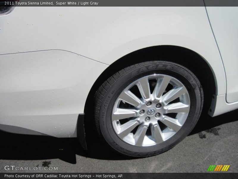 Super White / Light Gray 2011 Toyota Sienna Limited