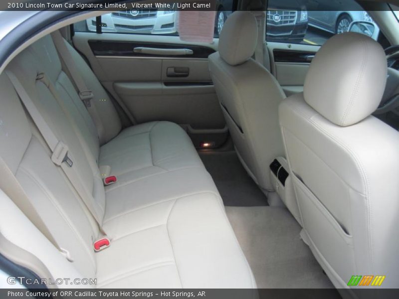 Vibrant White / Light Camel 2010 Lincoln Town Car Signature Limited