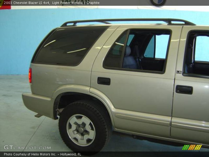Light Pewter Metallic / Graphite 2003 Chevrolet Blazer LS 4x4