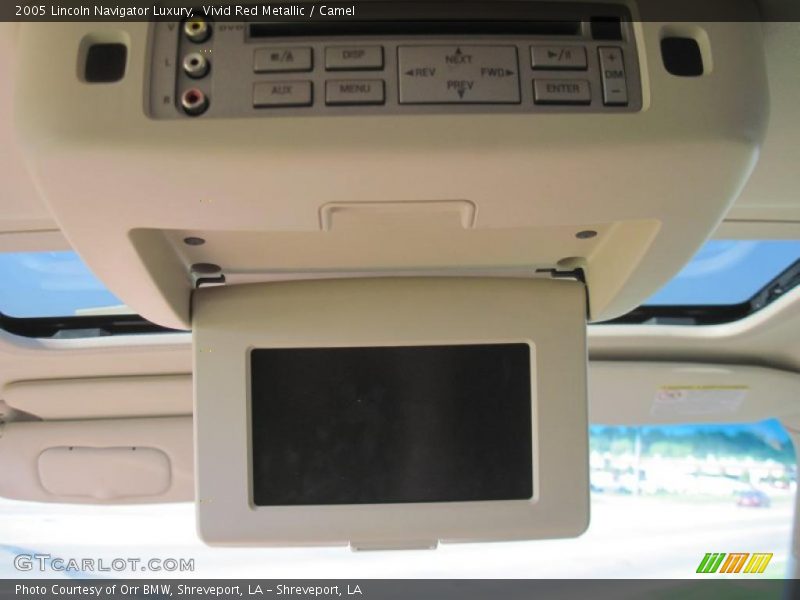 Vivid Red Metallic / Camel 2005 Lincoln Navigator Luxury