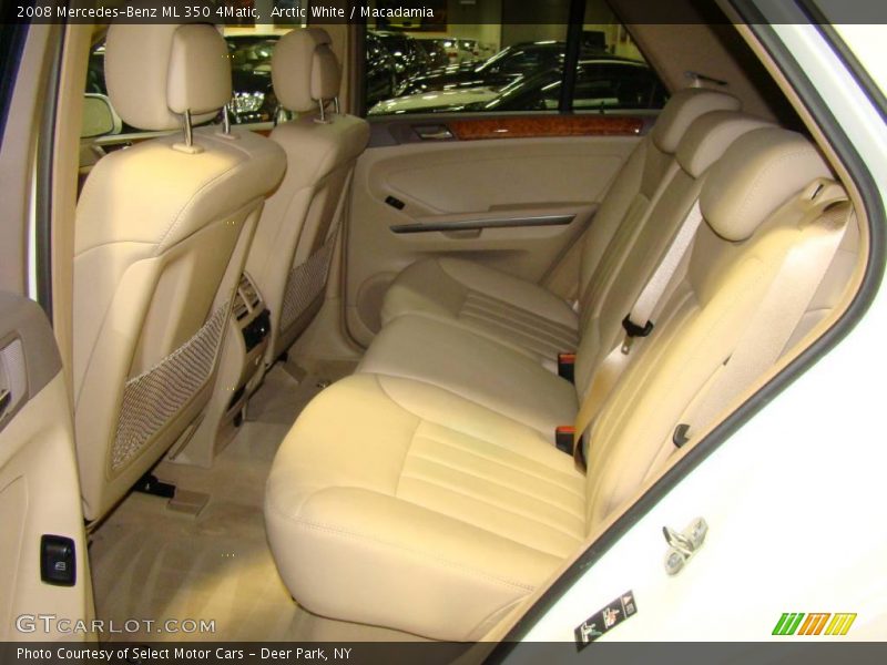 Arctic White / Macadamia 2008 Mercedes-Benz ML 350 4Matic