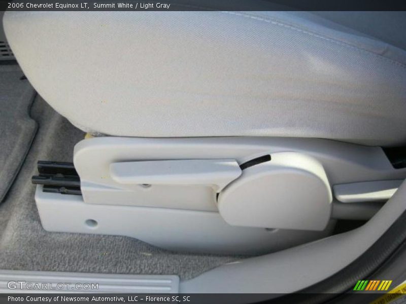 Summit White / Light Gray 2006 Chevrolet Equinox LT