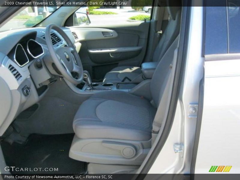 Silver Ice Metallic / Dark Gray/Light Gray 2009 Chevrolet Traverse LS