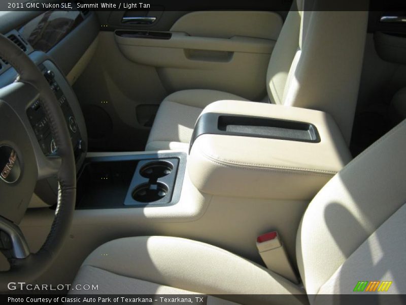 Summit White / Light Tan 2011 GMC Yukon SLE