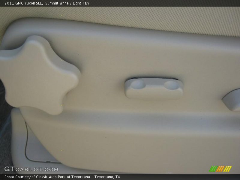 Summit White / Light Tan 2011 GMC Yukon SLE