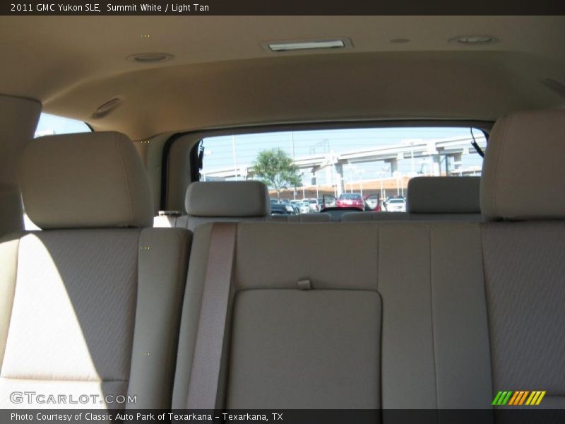 Summit White / Light Tan 2011 GMC Yukon SLE