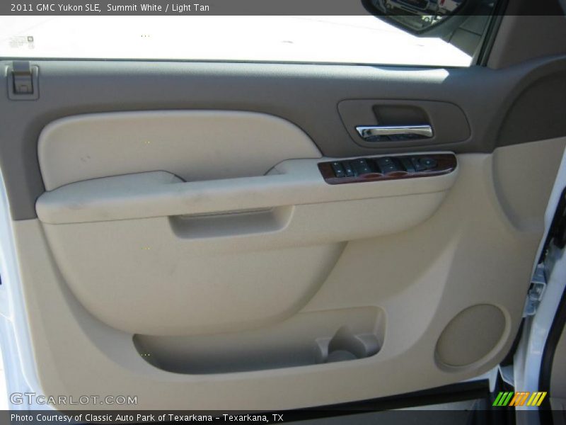 Summit White / Light Tan 2011 GMC Yukon SLE