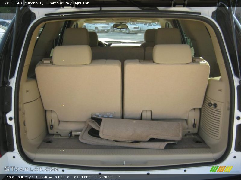 Summit White / Light Tan 2011 GMC Yukon SLE
