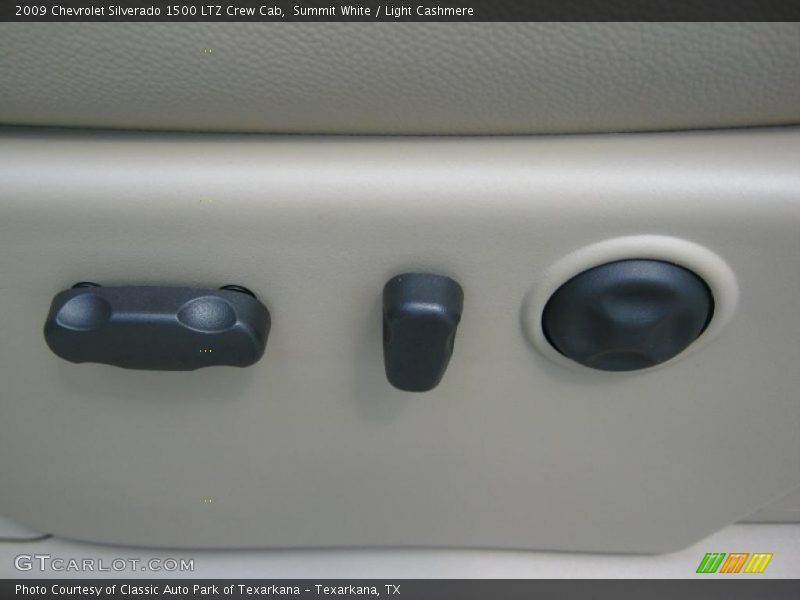 Summit White / Light Cashmere 2009 Chevrolet Silverado 1500 LTZ Crew Cab