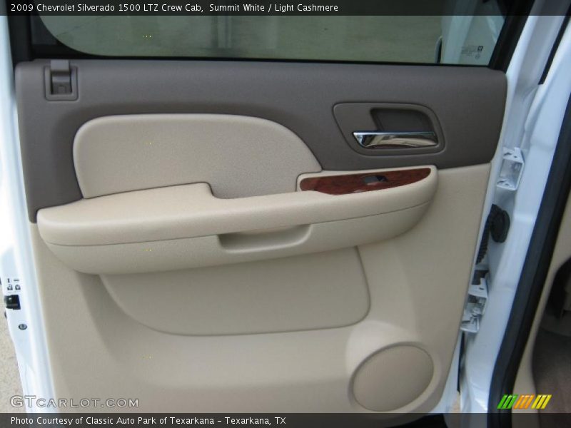 Summit White / Light Cashmere 2009 Chevrolet Silverado 1500 LTZ Crew Cab