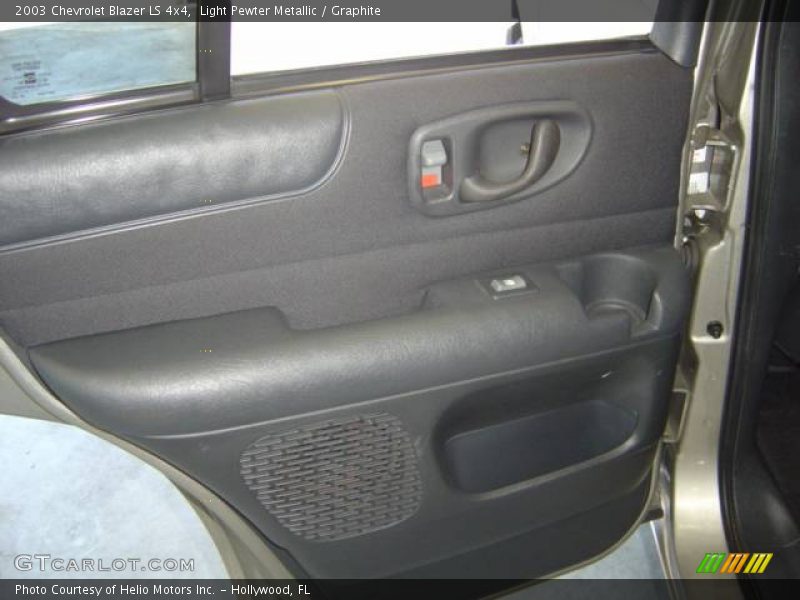Light Pewter Metallic / Graphite 2003 Chevrolet Blazer LS 4x4