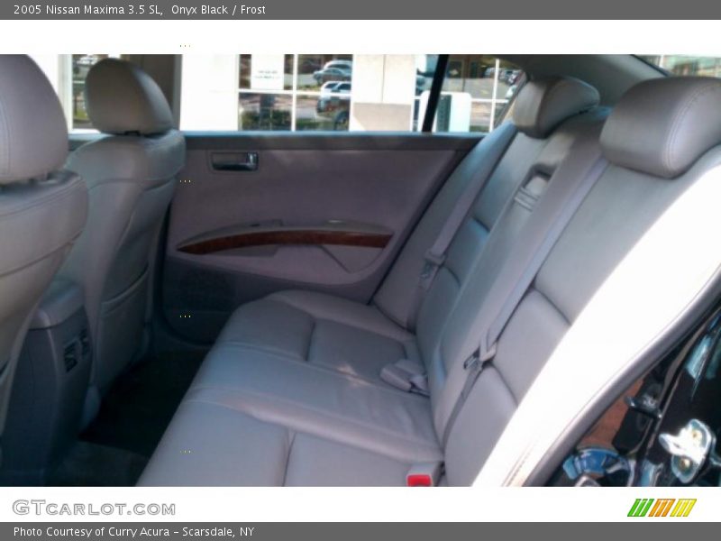 Onyx Black / Frost 2005 Nissan Maxima 3.5 SL