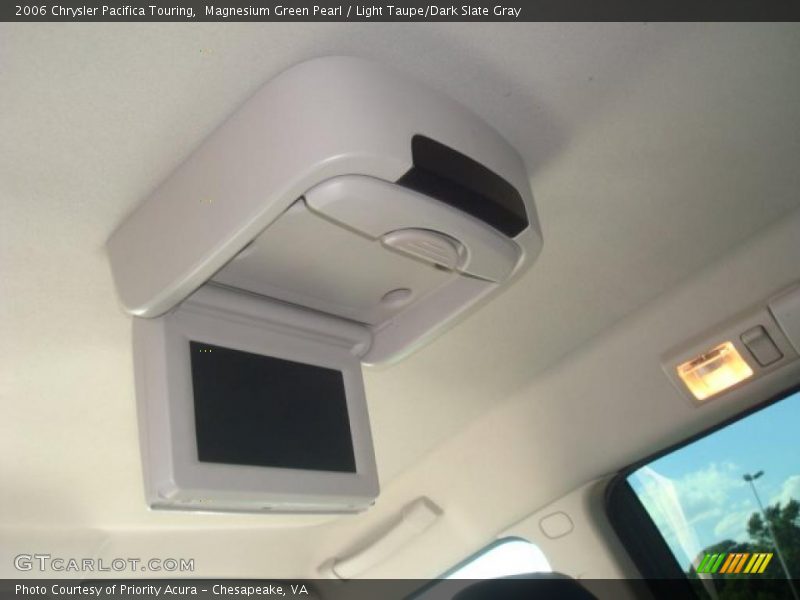 Magnesium Green Pearl / Light Taupe/Dark Slate Gray 2006 Chrysler Pacifica Touring