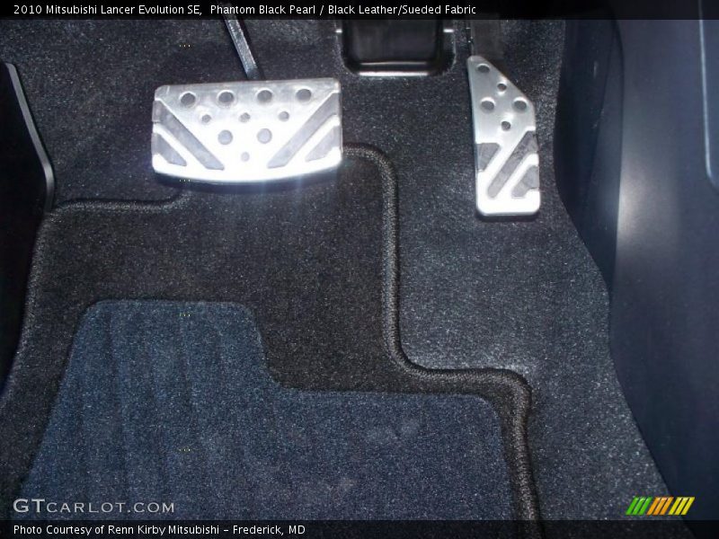 Phantom Black Pearl / Black Leather/Sueded Fabric 2010 Mitsubishi Lancer Evolution SE