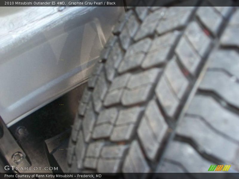 Graphite Gray Pearl / Black 2010 Mitsubishi Outlander ES 4WD