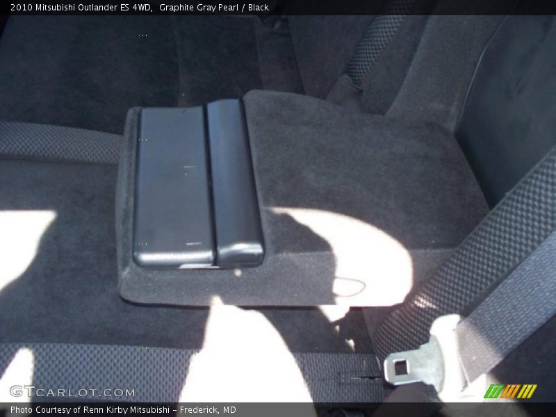 Graphite Gray Pearl / Black 2010 Mitsubishi Outlander ES 4WD