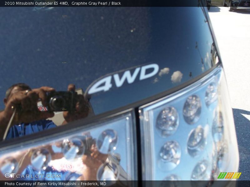 Graphite Gray Pearl / Black 2010 Mitsubishi Outlander ES 4WD