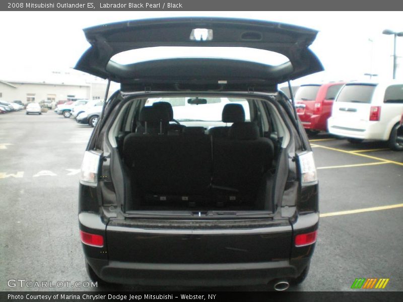 Labrador Black Pearl / Black 2008 Mitsubishi Outlander ES