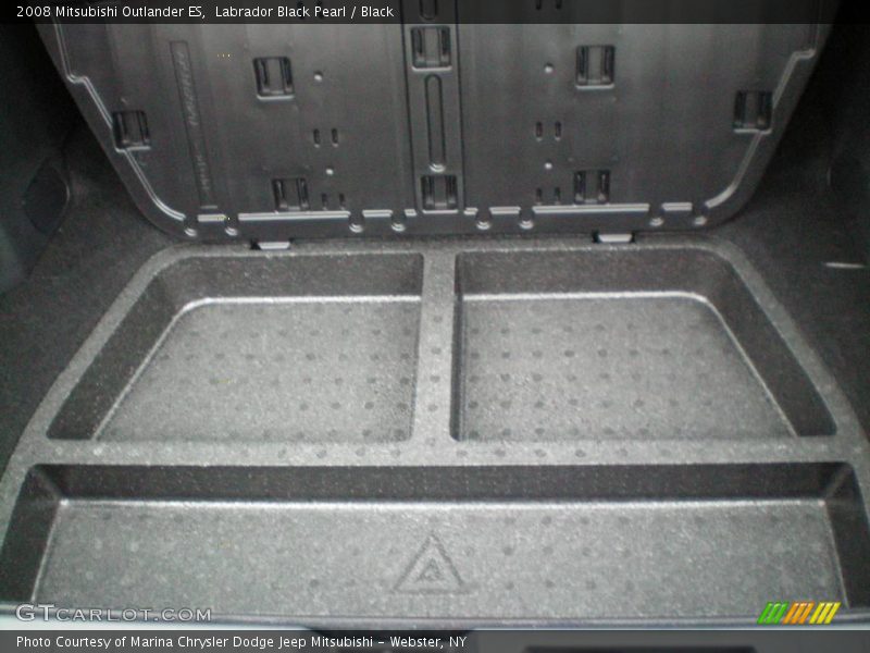 Labrador Black Pearl / Black 2008 Mitsubishi Outlander ES