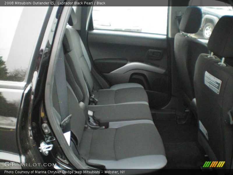 Labrador Black Pearl / Black 2008 Mitsubishi Outlander ES