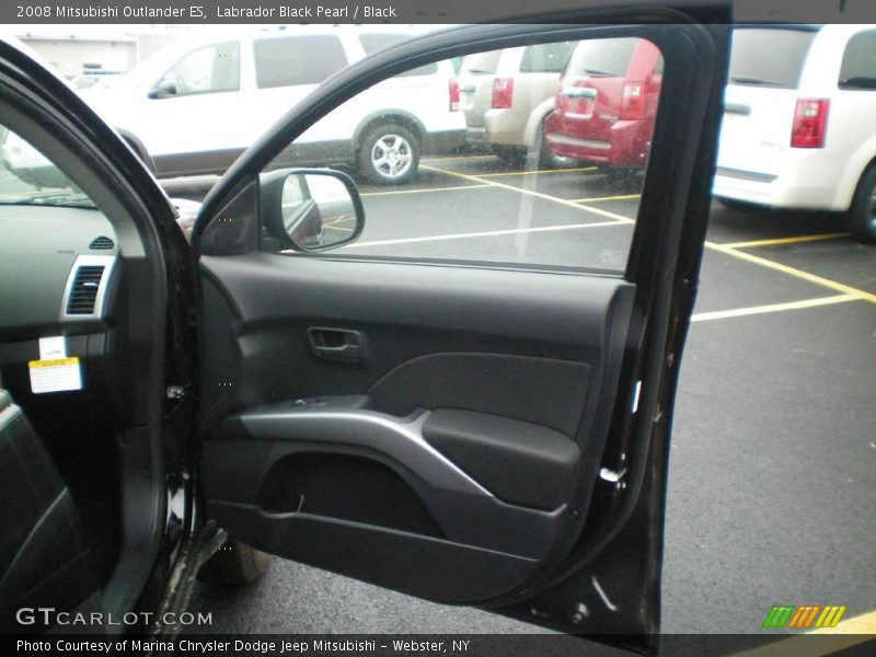 Labrador Black Pearl / Black 2008 Mitsubishi Outlander ES