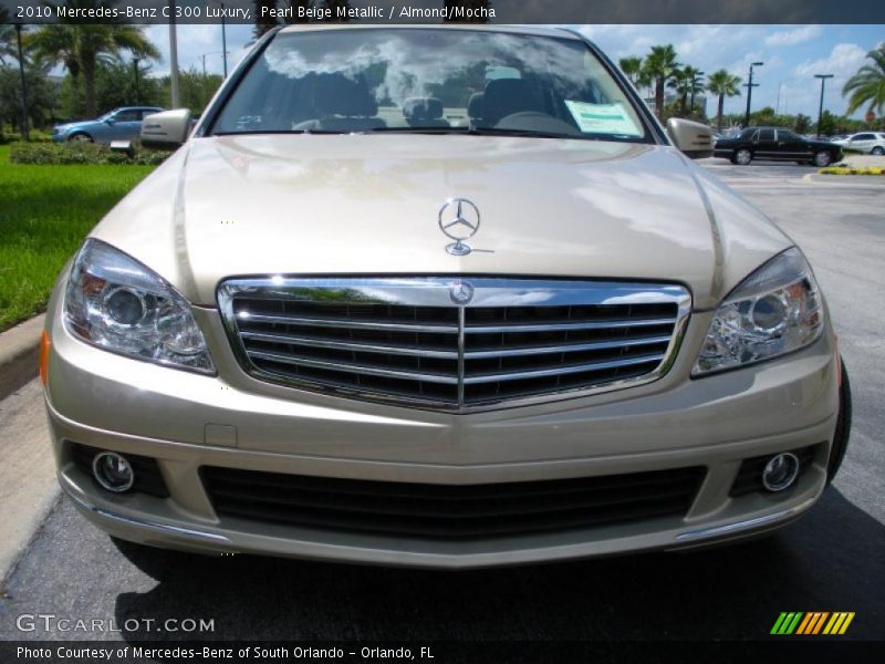 Pearl Beige Metallic / Almond/Mocha 2010 Mercedes-Benz C 300 Luxury