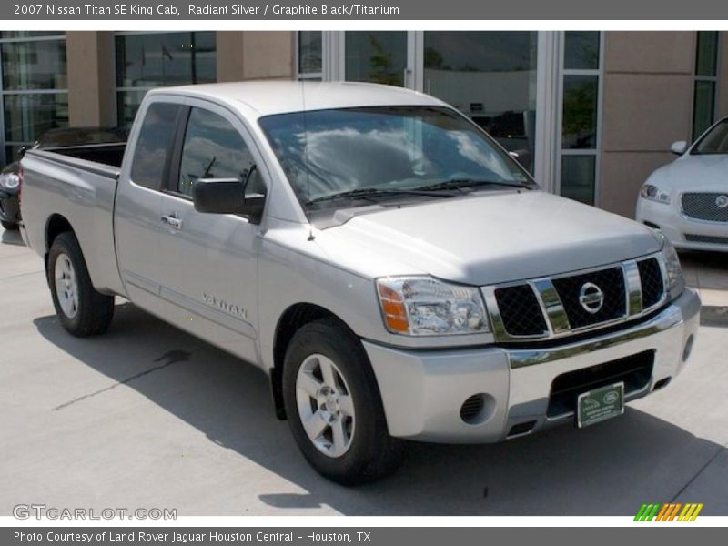 Radiant Silver / Graphite Black/Titanium 2007 Nissan Titan SE King Cab
