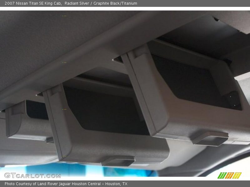 Radiant Silver / Graphite Black/Titanium 2007 Nissan Titan SE King Cab