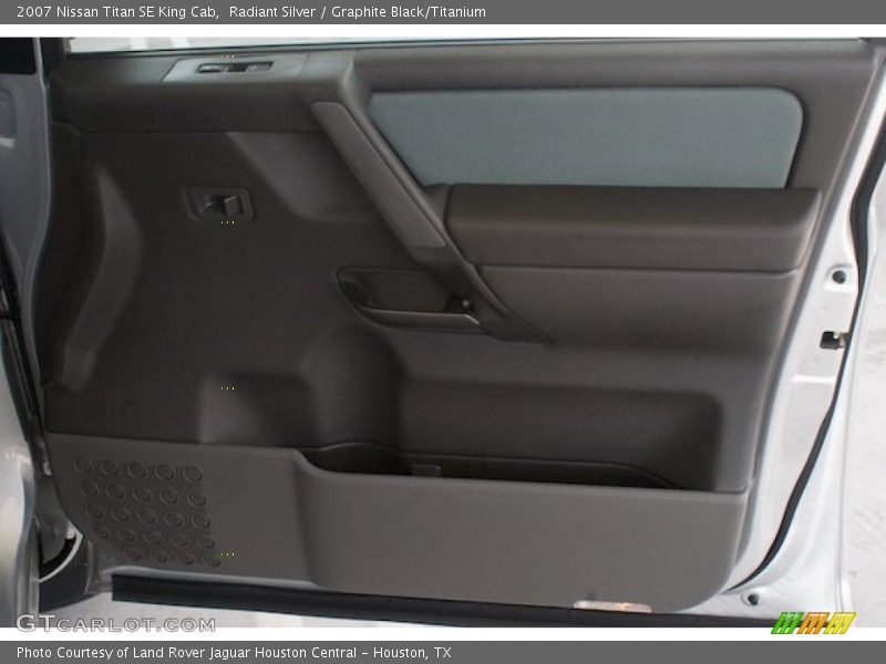 Radiant Silver / Graphite Black/Titanium 2007 Nissan Titan SE King Cab