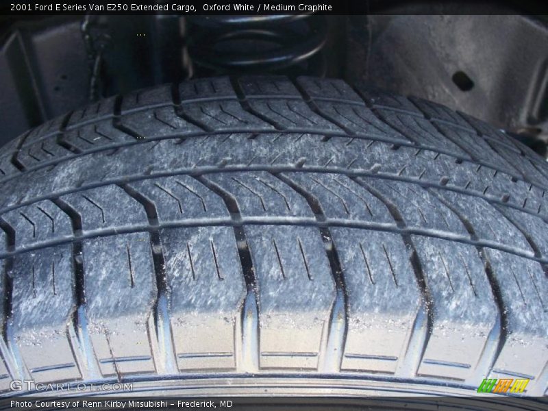 Oxford White / Medium Graphite 2001 Ford E Series Van E250 Extended Cargo