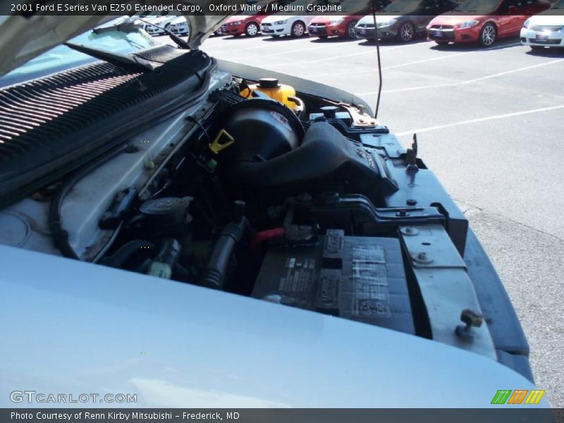 Oxford White / Medium Graphite 2001 Ford E Series Van E250 Extended Cargo