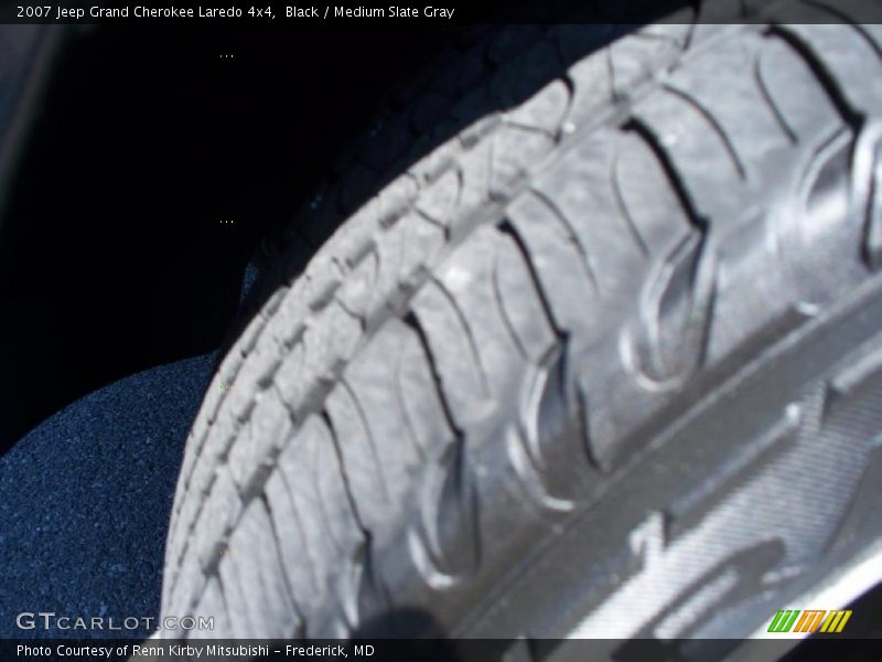 Black / Medium Slate Gray 2007 Jeep Grand Cherokee Laredo 4x4