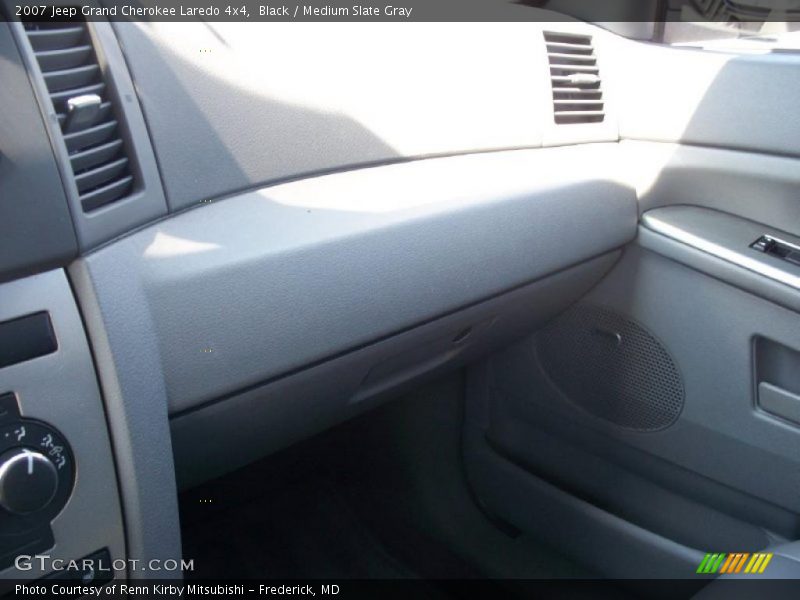 Black / Medium Slate Gray 2007 Jeep Grand Cherokee Laredo 4x4