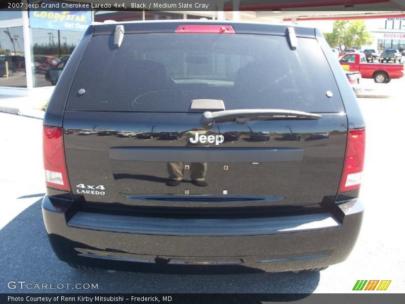 Black / Medium Slate Gray 2007 Jeep Grand Cherokee Laredo 4x4