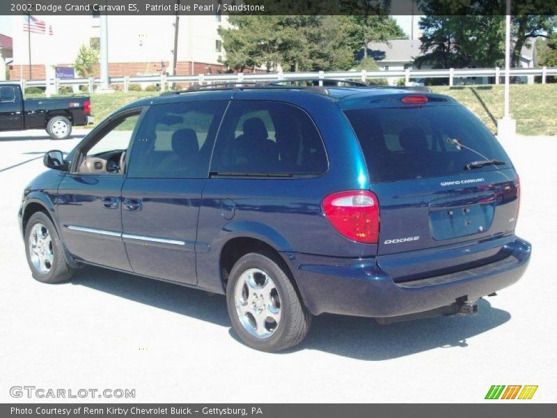 Patriot Blue Pearl / Sandstone 2002 Dodge Grand Caravan ES