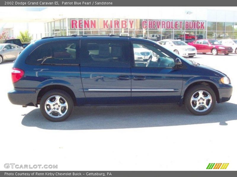 Patriot Blue Pearl / Sandstone 2002 Dodge Grand Caravan ES
