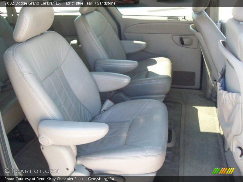 Patriot Blue Pearl / Sandstone 2002 Dodge Grand Caravan ES