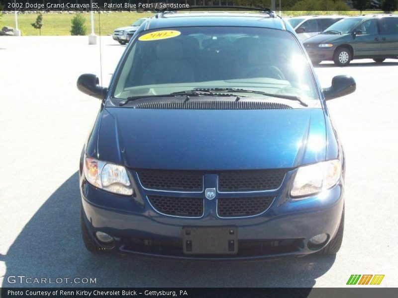 Patriot Blue Pearl / Sandstone 2002 Dodge Grand Caravan ES